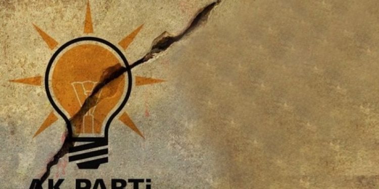 AKP’li Özyön’den elektrik zammına tepki: Üç aydır her faturaya güzel güzel kilitliyorlar