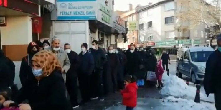 AKP’nin kalesi Konya’da yurttaşlar isyan etti: Yalana gerek yok, geçinemiyoruz