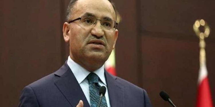 Adalet Bakanı Bozdağ’dan bürokratlara 'görevden alırım' uyarısı