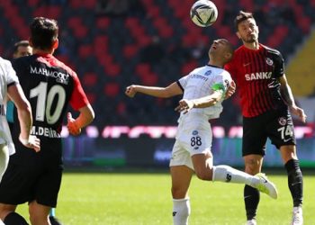 Adana Demirspor, deplasmanda Gaziantep FK'yi 3-0 yendi