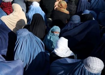 Afganistan'da kız öğrencilerin üniversiteye dönmesine 'harem-selamlık' koşulu