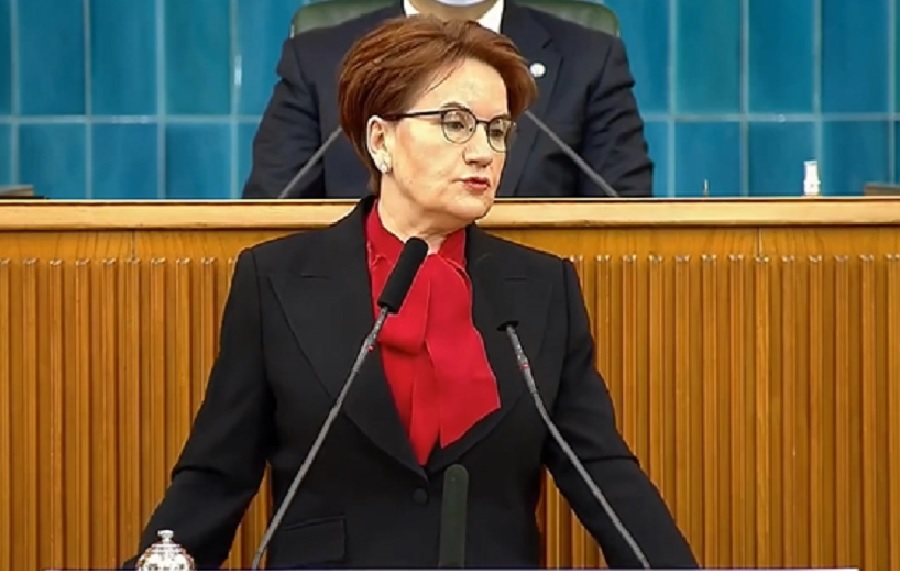 Akşener: ‘Devletin tüm kaynaklarını tükettiniz, şimdi milletin altınlarına göz diktiniz’