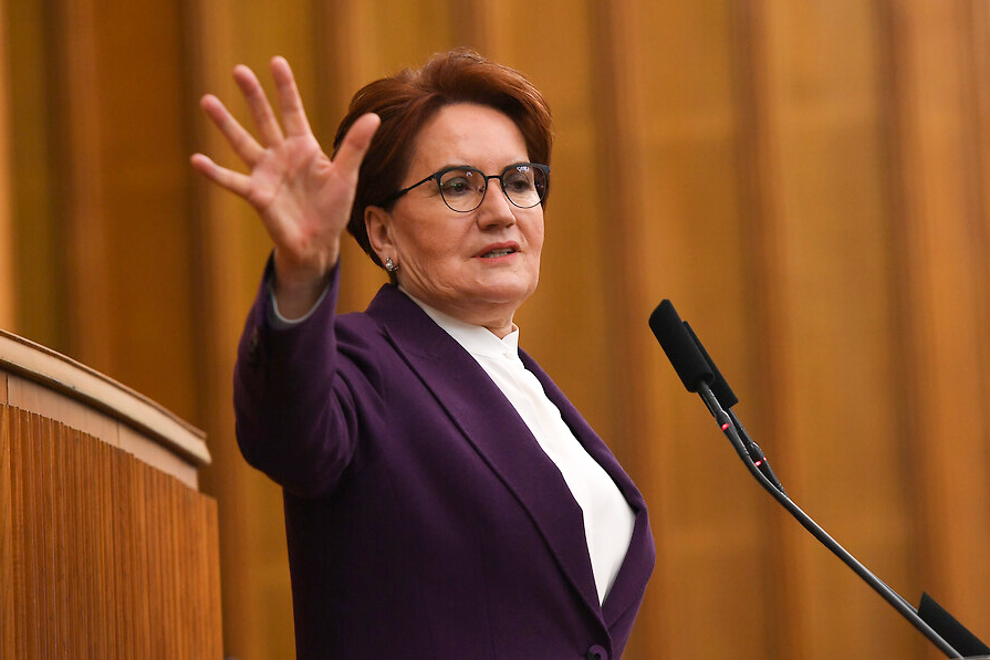 Akşener: Devletin kaynaklarını tükettiniz, kadınların bileziklerine göz dikiyorsunuz