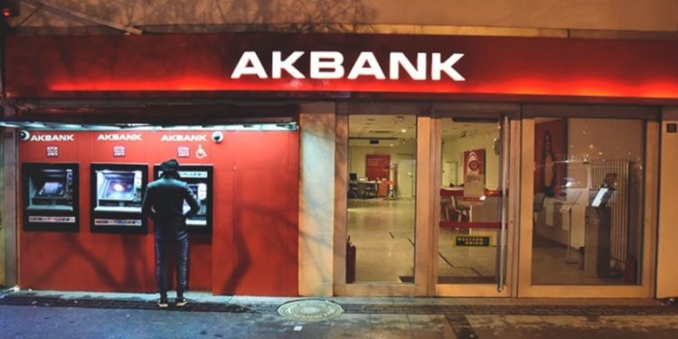 Akbank'ın bilanço büyüklüğü 6,1 milyar dolar azaldı