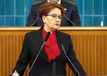 Akşener: ‘Devletin tüm kaynaklarını tükettiniz, şimdi milletin altınlarına göz diktiniz’