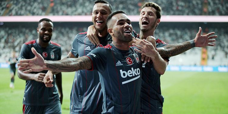Alex Teixeira: Talisca'yla Beşiktaş'ta oynamak isterim