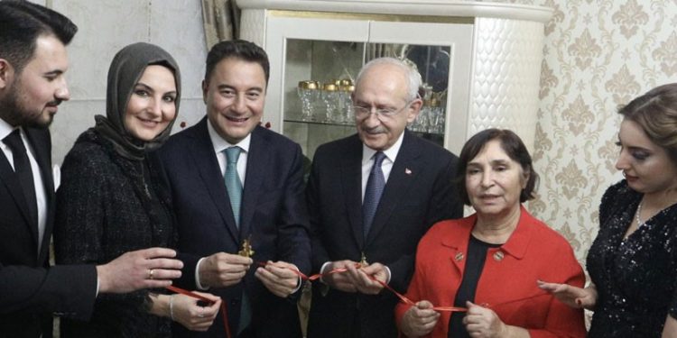 Ali Babacan, Kemal Kılıçdaroğlu'ndan kız istedi, söz kestiler