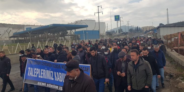 Aliağa gemi söküm işçilerinden kitlesel yürüyüş