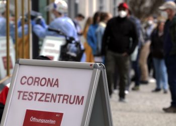 Almanya'da sıkı korona tedbirleri kademeli olarak gevşetilecek