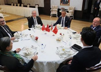 Altı partinin il başkanları bir araya geldi: Amaç ortaklığı tabana yaymak