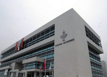 Anayasa Mahkemesi’ne Sedef Kabaş başvurusu