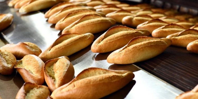 Ankara'da halk ekmek 'maliyetine' 2 liradan satılacak
