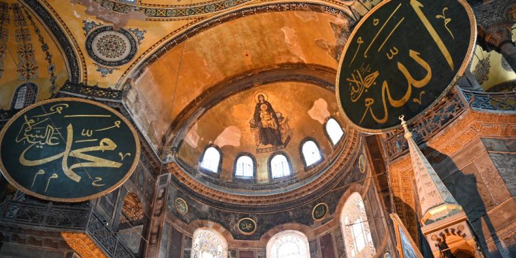 Anlamak zor ve karmaşık bir olaydır