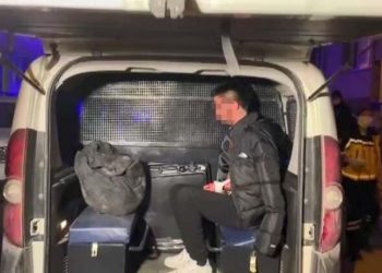 Annesini öldürüp kız kardeşini yaraladı; 'İçimdeki şeytan çıktı' dedi