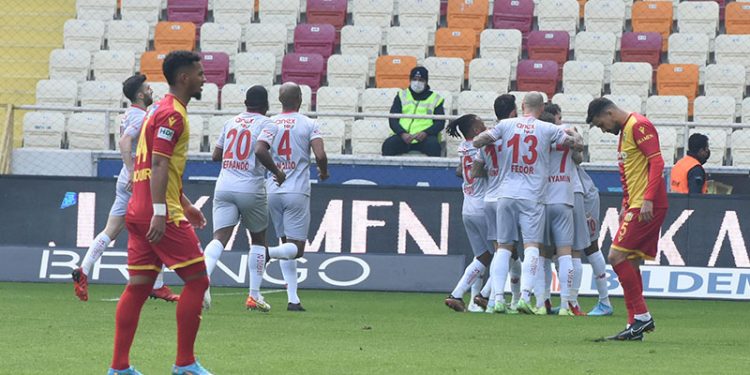 Antalyaspor kazandı; Yeni Malatyaspor'un galibiyet hasreti 15 maça çıktı