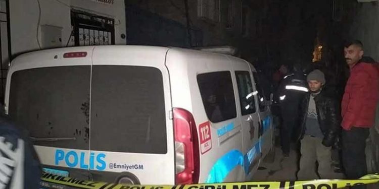 Antep'te anneanne, kızı ve torunu evde ölü bulundu