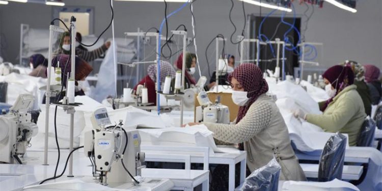 Araştırma: İnsanların elinde tek şans olsa salgını değil ekonomiyi düzeltmek istiyor