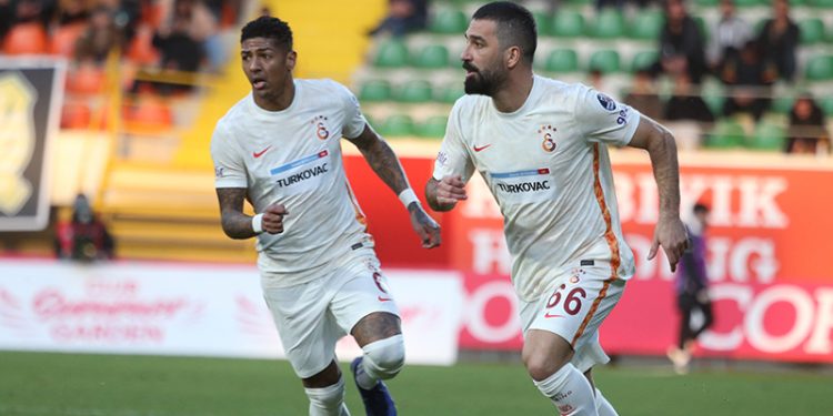 Arda Turan'dan sert açıklama: Sizin dilinizden konuştum, belki anlarsınız!