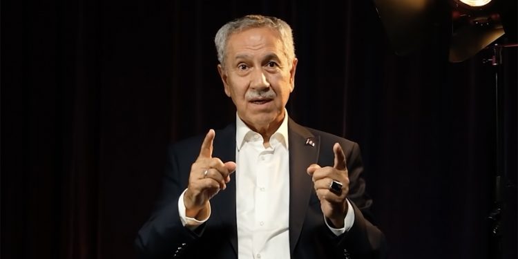 Arınç’tan ince gönderme: Birileri ‘ben ekonomistim’ diyor, ben de ‘iyi bir hukukçuyum’ diyorum