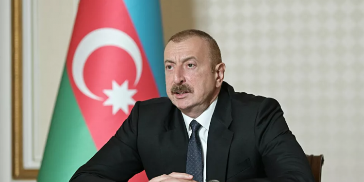 Azerbaycan Cumhurbaşkanı Aliyev: Rusya'yı yaptırımlarla yenemezsiniz