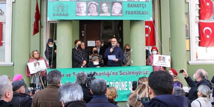 BASAD’ın kullandığı tarihi yapı, 'AKP'li derneklere verilecek' iddiası