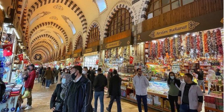 BBC'de analiz: Turizm, Türkiye'de enflasyon baskısını hafifletebilir mi?