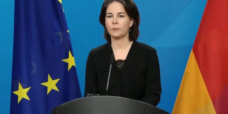 Baerbock: Şaşkınız ama çaresiz değiliz