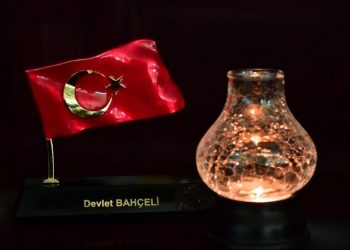 Bahçeli'den partisine talimat: Kılıçdaroğlu'na kandil gönderin