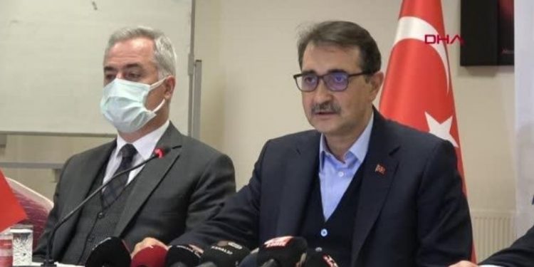 Bakan Dönmez günler sonra Isparta'da: Hakkınızı helal edin; birkaç gün enerjisiz kaldınız