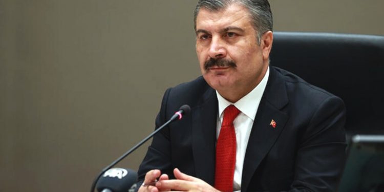 Bakan Koca, Covid-19 tedavisinde yeni yöntemi açıkladı