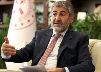 Bakan Nebati: Haziran 2023'te seçimlere giderken enflasyonda tek haneli rakamları göreceğiz