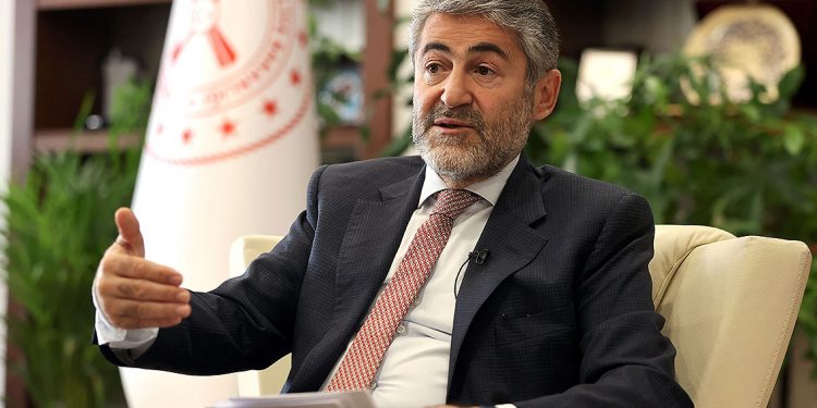 Bakan Nebati: Haziran 2023'te seçimlere giderken enflasyonda tek haneli rakamları göreceğiz