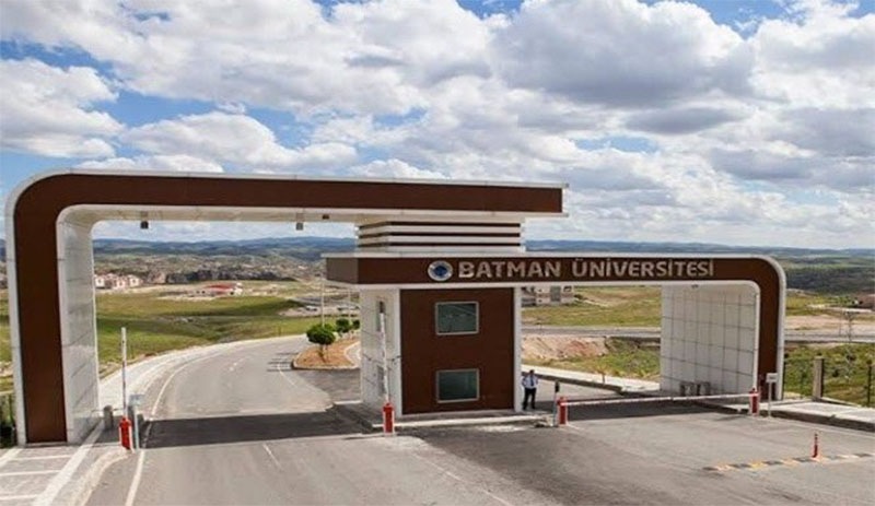 Batman Üniversitesi’ne atanan rektörden ailesine kadro