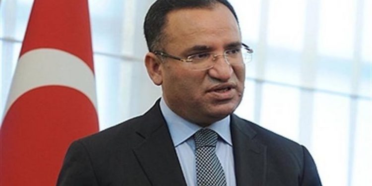 Bekir Bozdağ: Adalet Bakanlığı'na 12 bin 933 personel alınacak