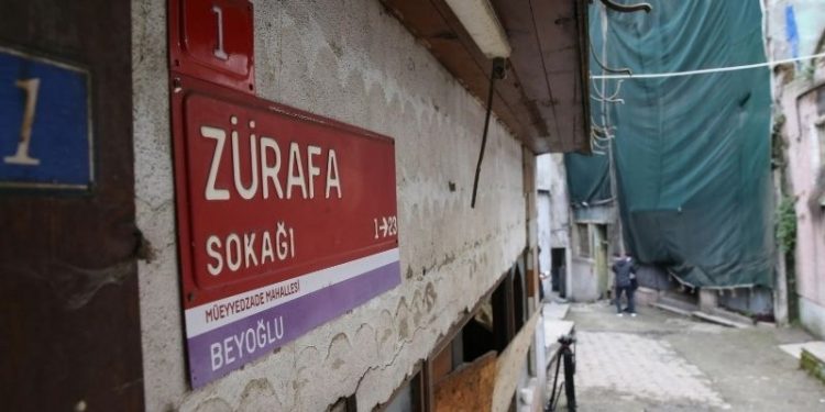 Beyoğlu Zürafa Sokak yıkılıyor
