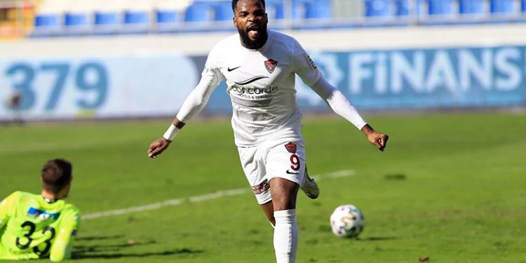 Beşiktaş, Boupendza transferini bitiriyor