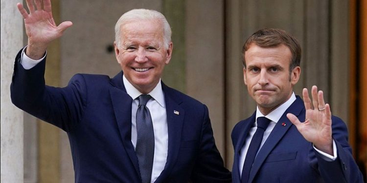 Biden ve Macron telefonda Rusya-Ukrayna krizini görüştü