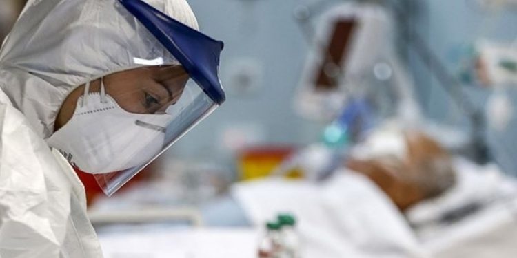 Bir yılda Türkiye'den 1400 doktor daha gitti