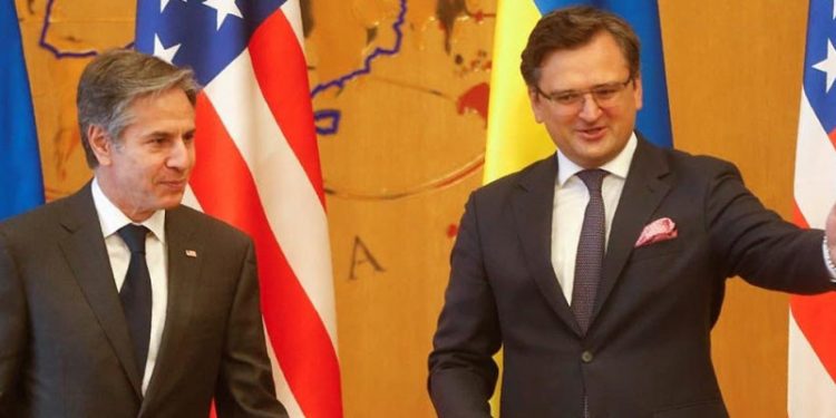 Blinken, Ukraynalı mevkidaşı ile görüştü: Gerilimi tırmandırırsa Rusya'ya ağır bedeller ödetiriz