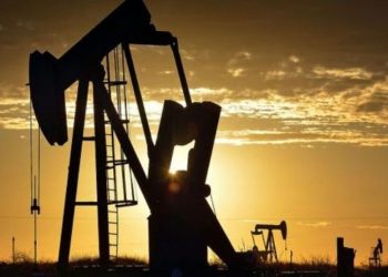 Brent petrolün varil fiyatı 93 doları aştı