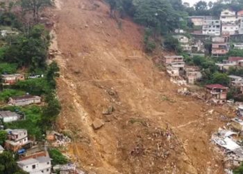 Brezilya'da heyelan ve sel felaketi nedeniyle yaklaşık 100 kişi hayatını kaybetti