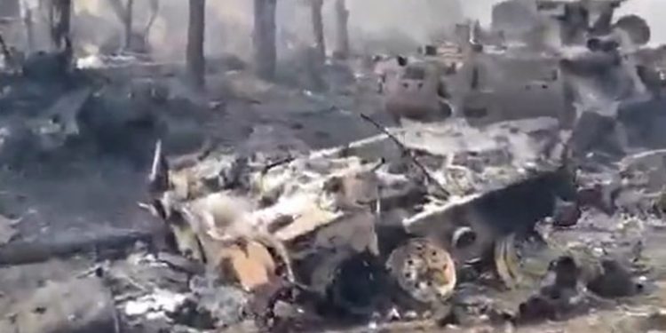 Bucha'da Rus konvoydaki tüm tank ve zırhlı araçlar kullanılamaz hale geldi