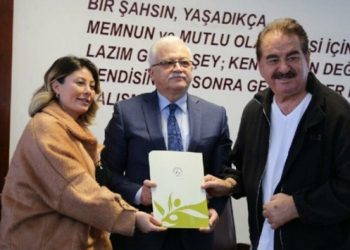 Burhaniye Belediyesi, İbrahim Tatlıses'e verilen AVM ihalesini iptal etti