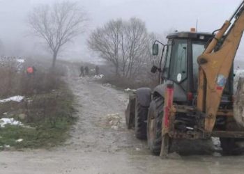 Büyükçekmece'de 4 gündür kazı yapılan alanda ceset bulundu