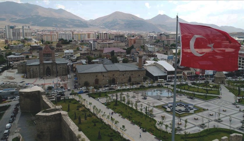 CHP Erzurum'da anket yaptırdı: AKP ve MHP kar gibi eriyor