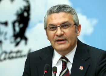 CHP'li Salıcı: S-400'leri aldığımız için diplomatik gerilim yaşıyoruz