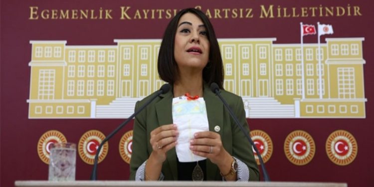 CHP'li Taşcıer: Bebek bezi fiyatları yüzde 100 arttı