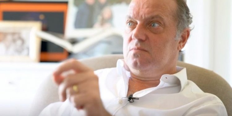 Cem Uzan'dan Bahçeli'nin 'kamulaştırma' çağrısına yanıt: Tıpış tıpış bu sözleşmeler yürürlükte kalacak