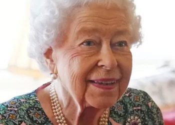 Covid-19 testi pozitif çıkan İngiltere Kraliçesi 2. Elizabeth'e antiviral ilaçlarla tedavi uygulanabilir