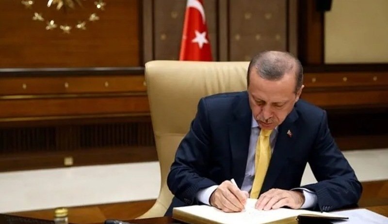 Cumhurbaşkanı Erdoğan'ın imzasıyla yayımlanan görevden alma kararları Resmi Gazete’de